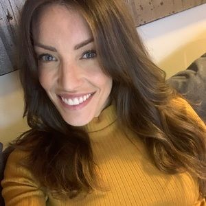 Meet your Posher, Mandy eve